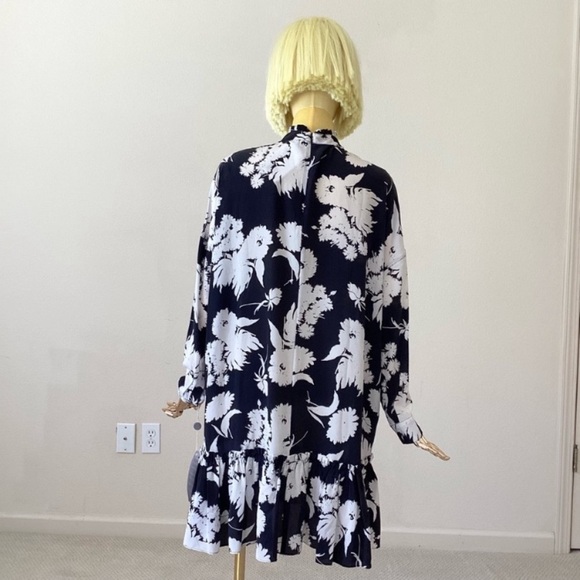 Ganni Black/White Silk Floral Print Long Sleeves Dress 2/34 - Picture 7 of 10